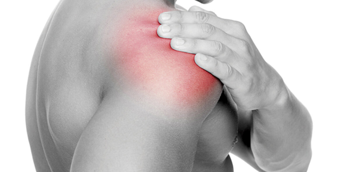 Боль в плече от периартрита у мужчины